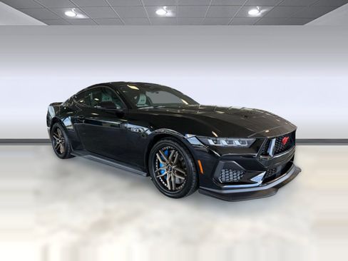 Used 2024 Ford Mustang GT Premium RWD image 7