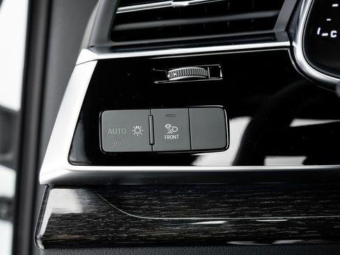 Certified 2025 Audi Q7 3.0T Premium w/ Convenience Package image 10