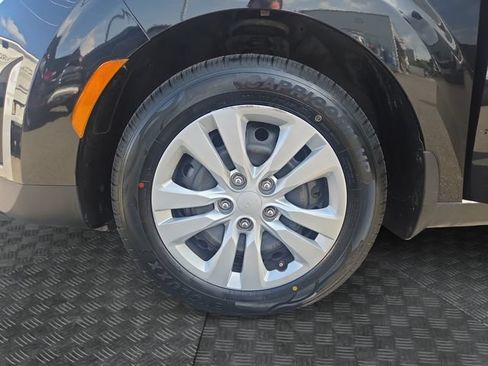 Used 2023 Kia Soul LX FWD image 32