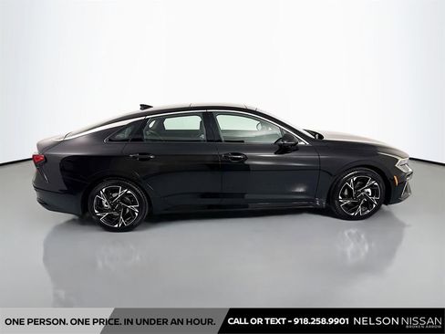 Used 2025 Kia K5 GT-Line w/ GT-Line Premium Package AWD/4WD image 4