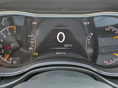Used 2017 Jeep Grand Cherokee Altitude RWD image 11