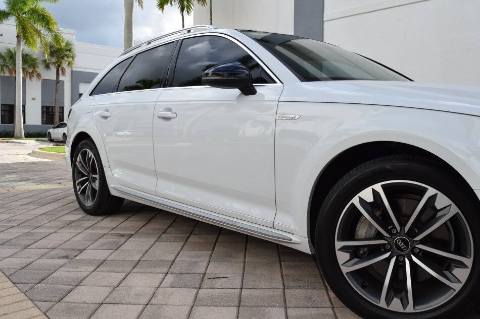 Used 2017 Audi A4 2.0T allroad Premium Plus w/ Technology Package AWD/4WD image 17