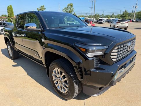 Certified 2025 Toyota Tacoma Limited AWD/4WD image 7