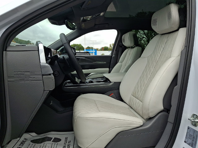 Used 2026 Cadillac Escalade IQ Sport 1 AWD/4WD image 13