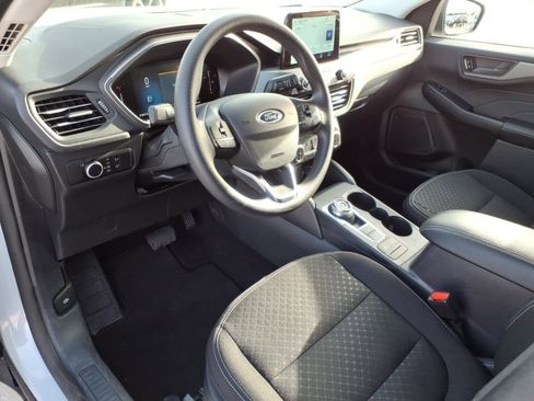 Used 2025 Ford Escape Active image 9