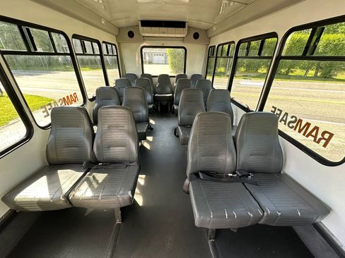 Used 2013 Ford E-450 and Econoline 450 Super Duty w/ Shuttle Bus Prep Pkg RWD image 25