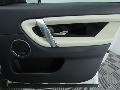 Used 2023 Land Rover Discovery Sport SE R-Dynamic image 26