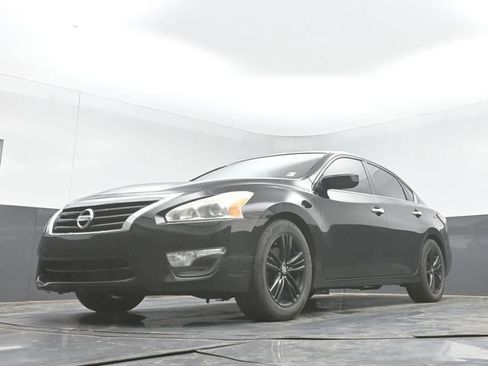 Used 2015 Nissan Altima 2.5 S w/ Power Driver Seat Package FWD image 28