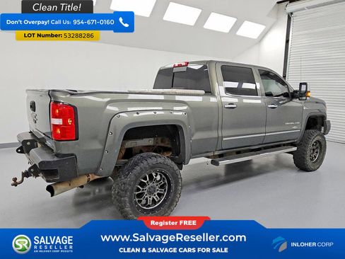 Used 2018 GMC Sierra 2500 Denali w/ Duramax Plus Package AWD/4WD image 4