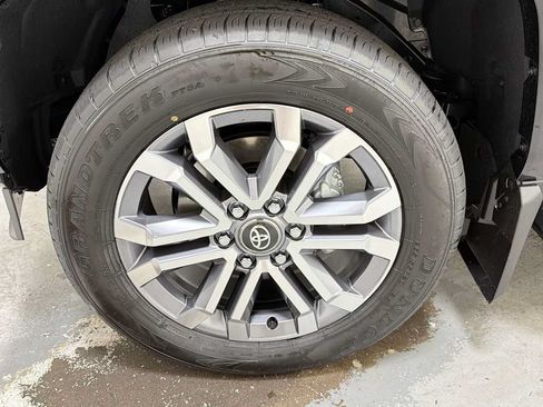 New 2026 Toyota 4Runner Limited AWD/4WD image 10