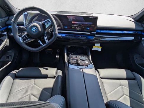 New 2026 BMW i5 eDrive40 w/ M Sport Package RWD image 17