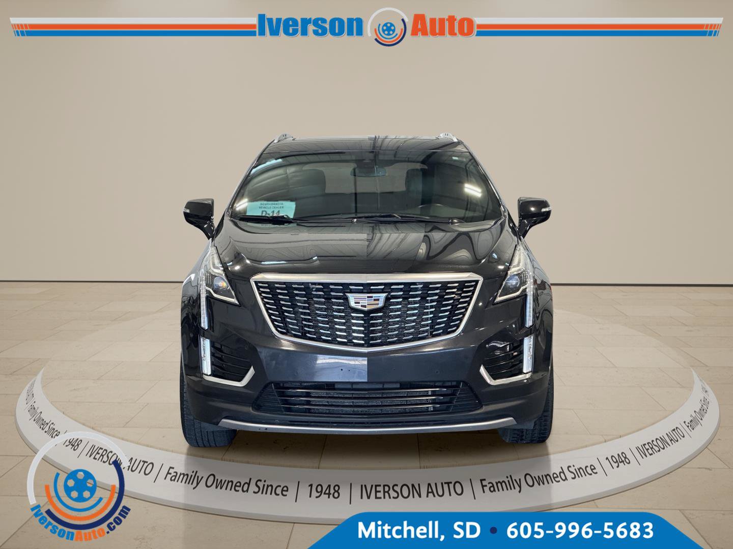 Used 2020 Cadillac XT5 Premium Luxury AWD/4WD image 2