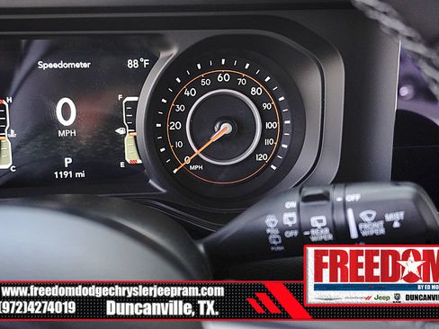 Certified 2026 Jeep Wrangler Unlimited Rubicon AWD/4WD image 32