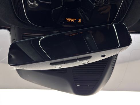 Used 2022 Mercedes-Benz SL 55 AMG 4MATIC w/ Driver Assistance Package image 41