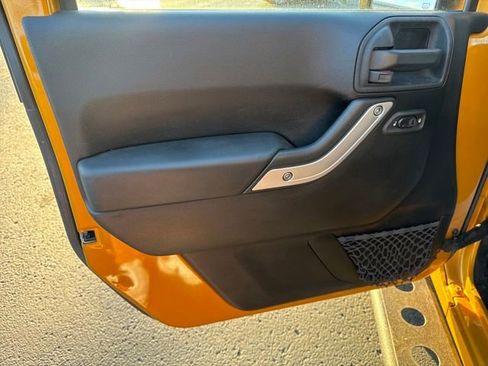 Used 2014 Jeep Wrangler Unlimited Rubicon w/ Dual Top Group image 13