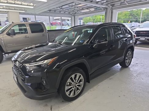 Used 2023 Toyota RAV4 XLE Premium AWD/4WD image 2
