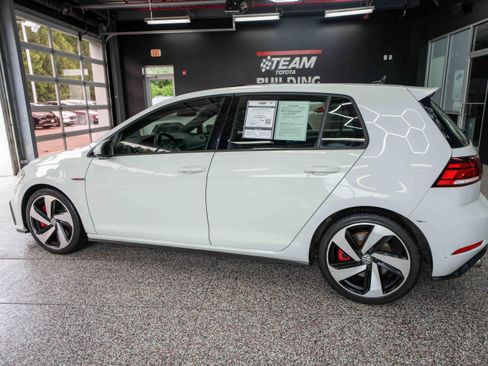 Used 2018 Volkswagen GTI SE w/ SE Leather Package FWD image 2