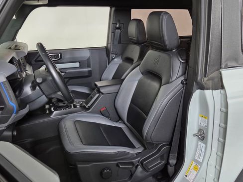 Used 2022 Ford Bronco Black Diamond w/ Sasquatch Package AWD/4WD image 16