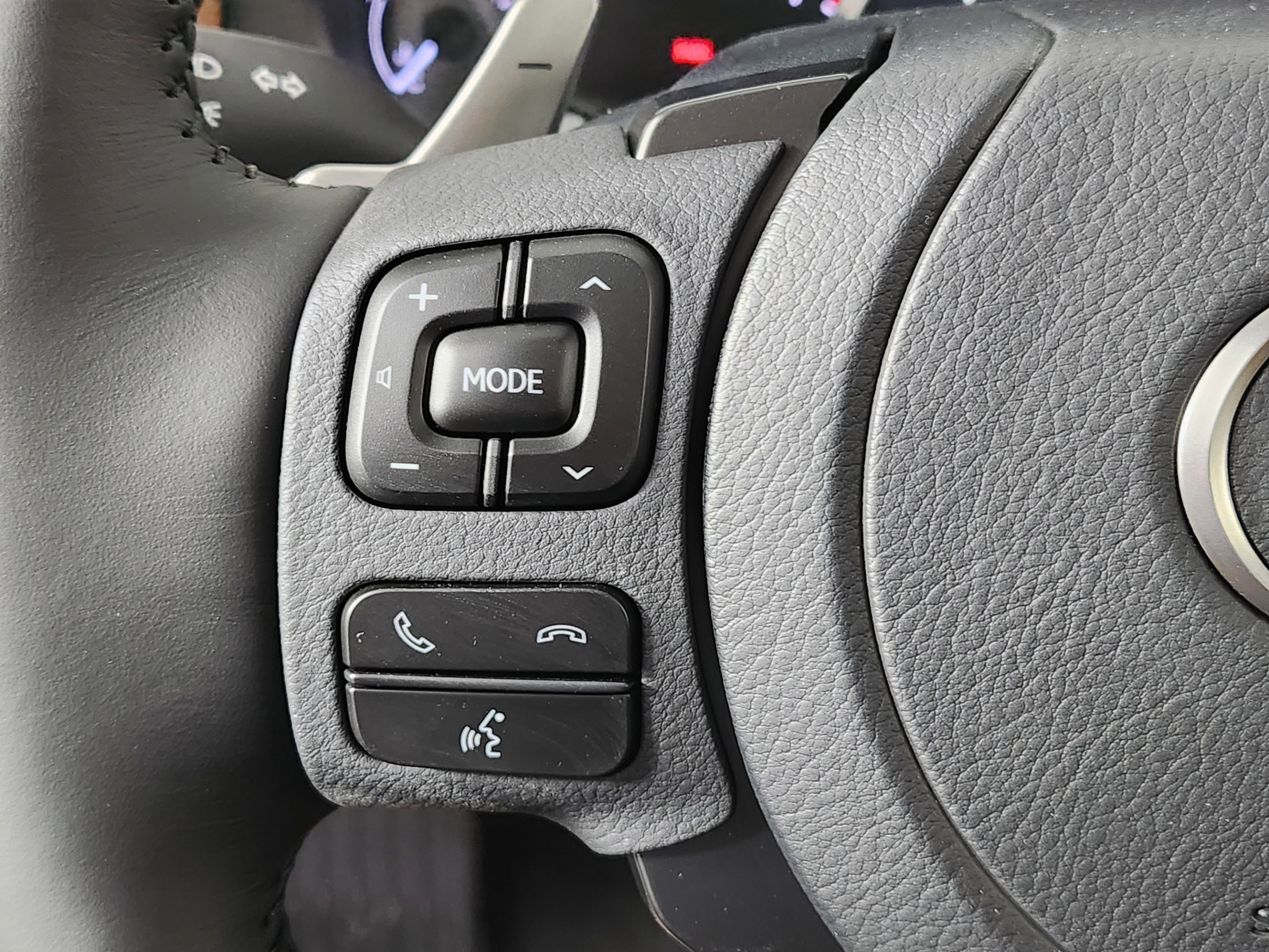 Used 2025 Lexus IS 350 F Sport w/ Accessory Package RWD image 15
