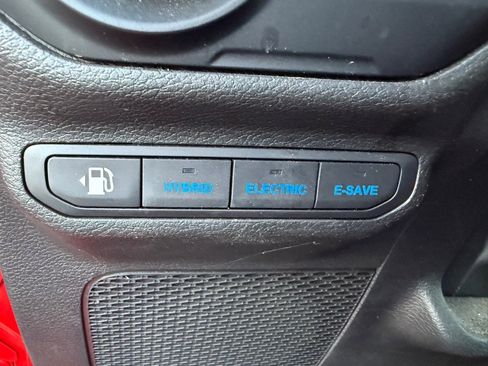 Used 2023 Jeep Wrangler Unlimited Sahara w/ Cold Weather Group image 17