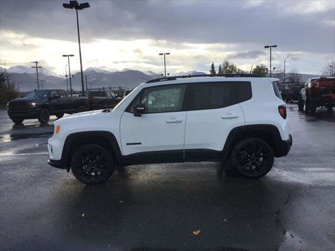 Certified 2022 Jeep Renegade Altitude w/ Convenience Group image 1