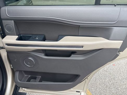Used 2018 Ford Expedition XLT w/ Equipment Group 202A image 19