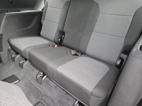 Used 2022 Chevrolet Traverse LT FWD image 32