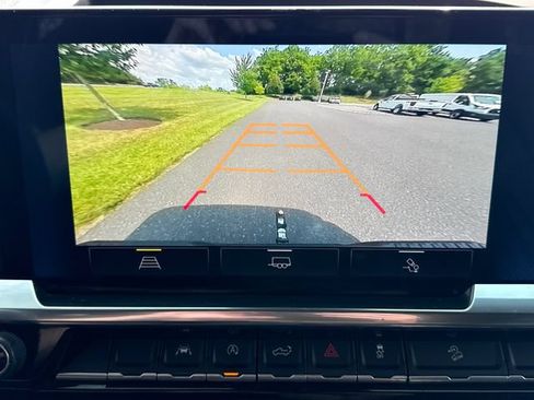 Used 2022 Chevrolet Silverado 1500 LT Trail Boss w/ Convenience Package II AWD/4WD image 29