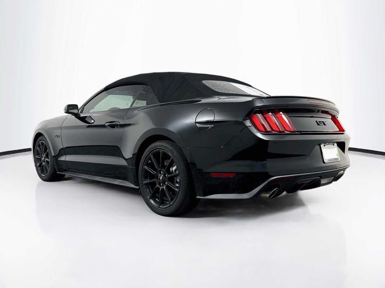 Used 2016 Ford Mustang GT Premium w/ Black Accent Package RWD image 3