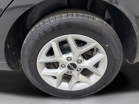 Used 2023 Kia Soul LX w/ Option Group 015 FWD image 7