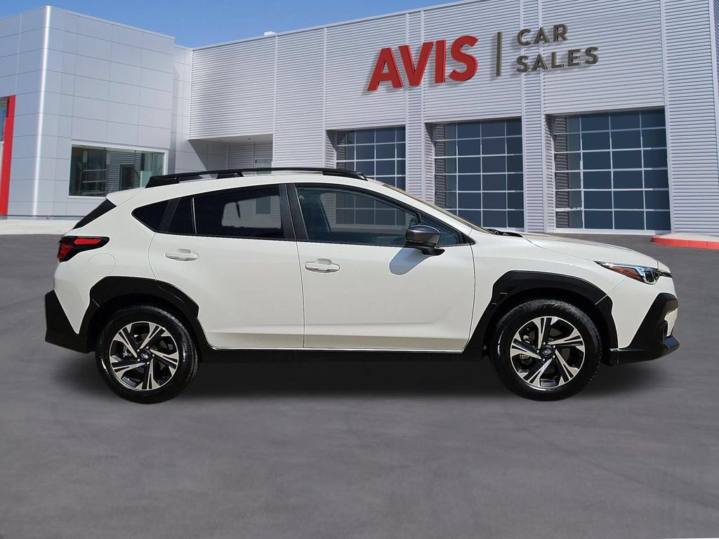 Used 2025 Subaru Crosstrek 2.5i Premium AWD/4WD image 5