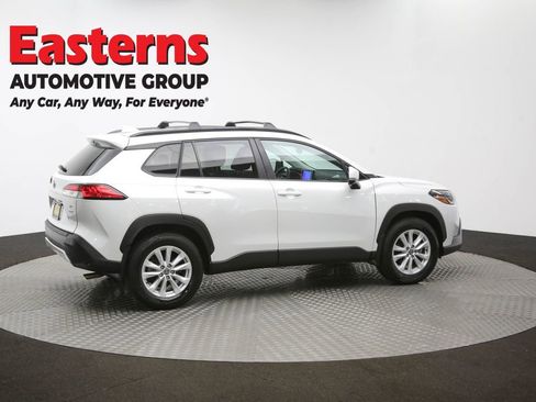 Used 2023 Toyota Corolla Cross LE image 43