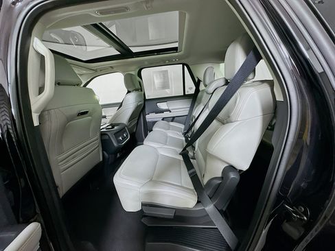 Used 2025 Ford Expedition Max Active AWD/4WD image 27