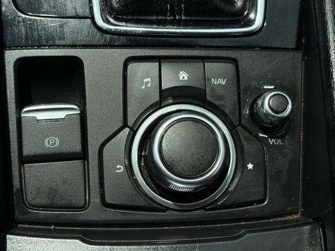 Used 2017 MAZDA MAZDA3 Sport FWD image 16