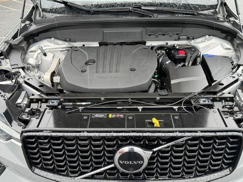 Certified 2023 Volvo XC60 B5 Plus w/ Climate Package AWD/4WD image 42