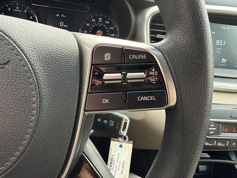 Used 2019 Kia Sorento AWD V6 image 13