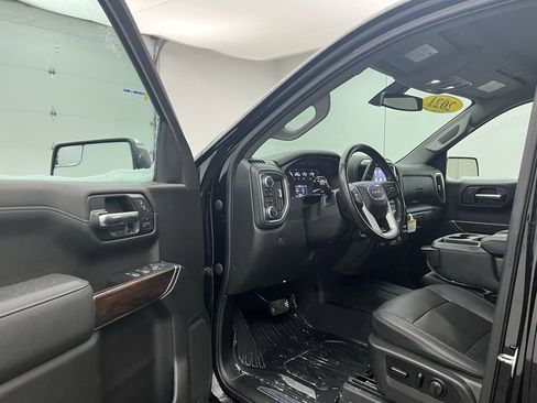 Used 2021 GMC Sierra 1500 SLT image 16