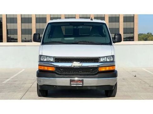 Used 2017 Chevrolet Express 2500 LT w/ LT Preferred Equipment Group image 42