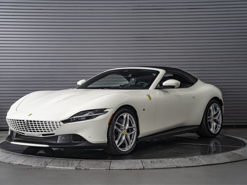 Used 2026 Ferrari Roma Spider RWD image 10