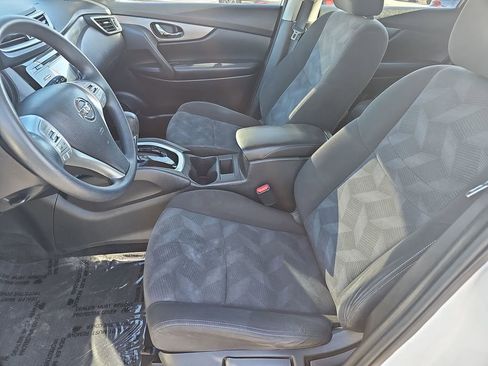 Used 2016 Nissan Rogue S image 17