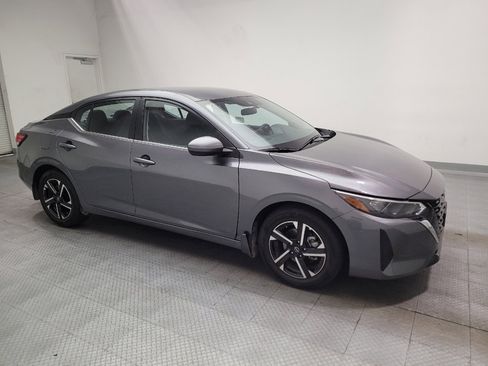 Used 2025 Nissan Sentra SV FWD image 11