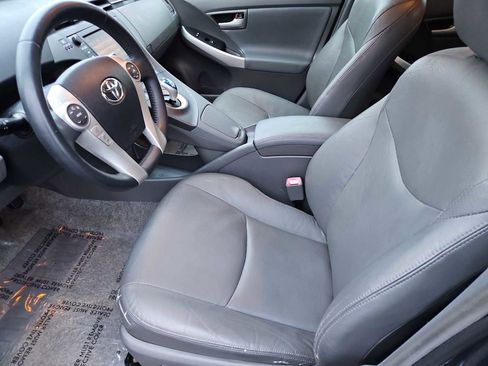 Used 2010 Toyota Prius Five image 10