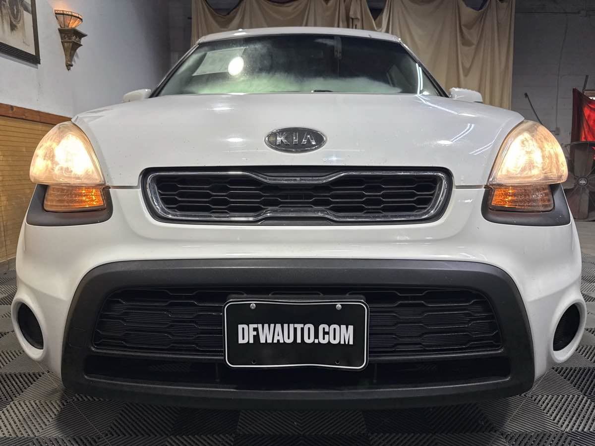 Used 2012 Kia Soul + FWD image 3