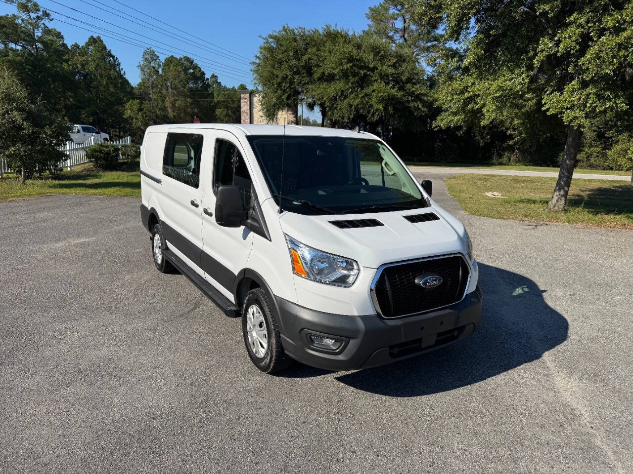 Used 2022 Ford Transit 250 Low Roof w/ Exterior Upgrade Package RWD image 38