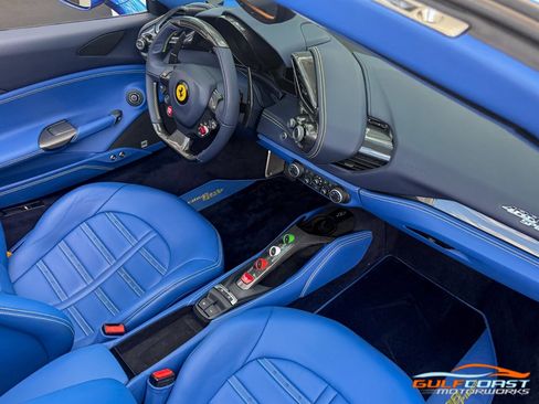 Used 2018 Ferrari 488 Spider image 32