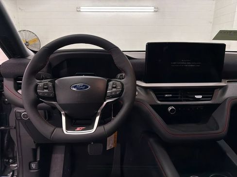 New 2026 Ford Explorer ST AWD/4WD image 9