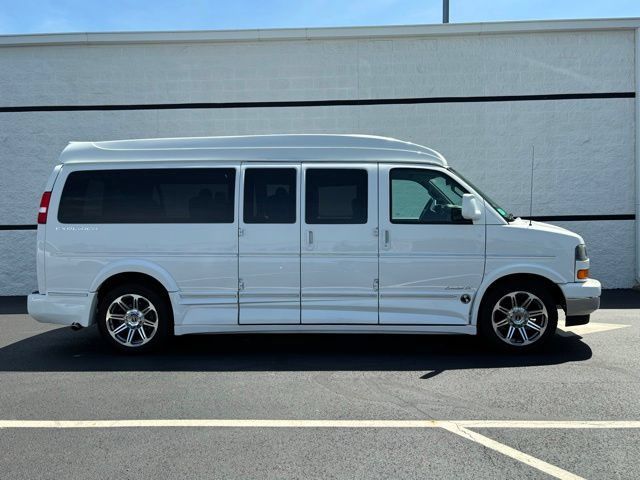 Used 2020 GMC Savana 2500 Extended w/ Enhanced Convenience Package RWD image 6