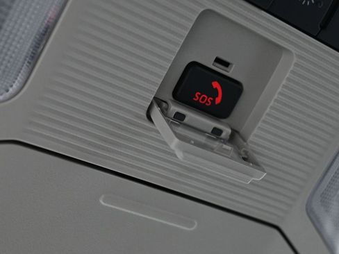 Used 2023 Toyota RAV4 XLE image 21