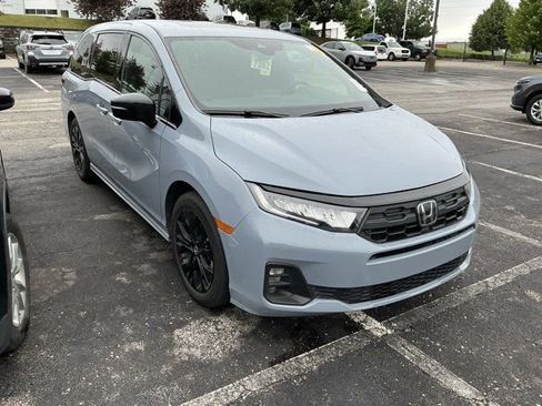 Used 2025 Honda Odyssey Sport-L image 4