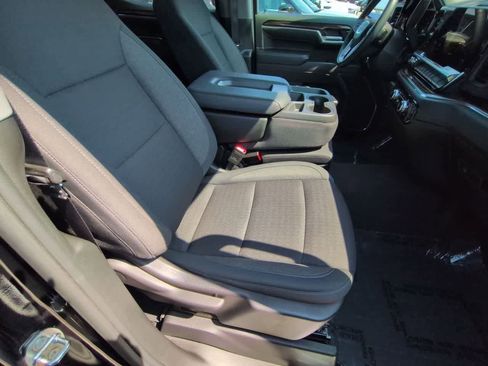 Used 2024 GMC Sierra 1500 SLE w/ Preferred Package image 21